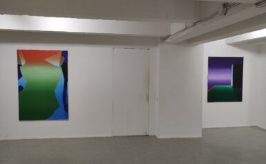 Lukáš Kania vystavuje v Galerii Dole obrazy se skrytými psychologickými kódy