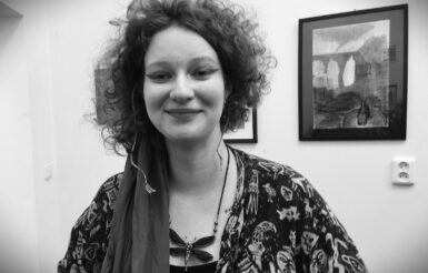 Z literárních surovin: Věřím v supermarketového Ježíše, píše básnířka Josefína Ptáčková