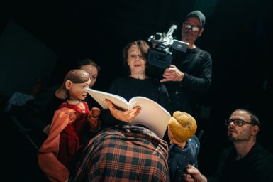 Sněhová královna v Divadle loutek může některé diváky zaskočit, jde ale o velmi kvalitně odvedenou práci