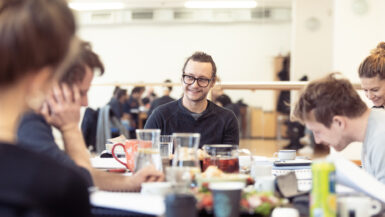 Režisér Adam Steinbauer před premiérou Návštěvy staré dámy v Aréně: Je to velká metafora k současnosti