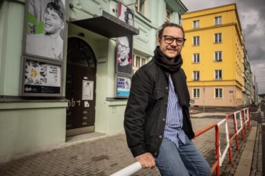 Novým uměleckým šéfem Divadla Petra Bezruče se stane režisér Adam Steinbauer